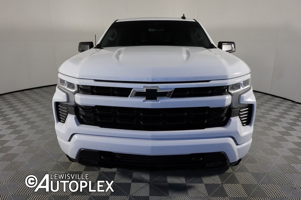 2024 Chevrolet Silverado 1500 RST photo 2