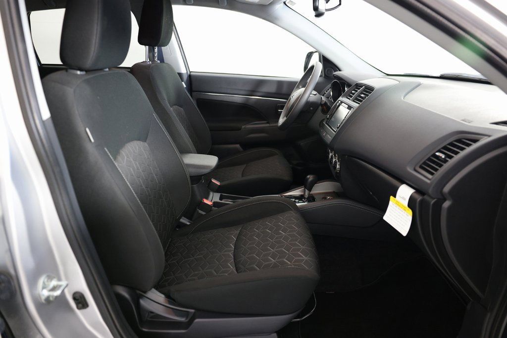 2025 Mitsubishi Outlander Sport ES - Photo 10