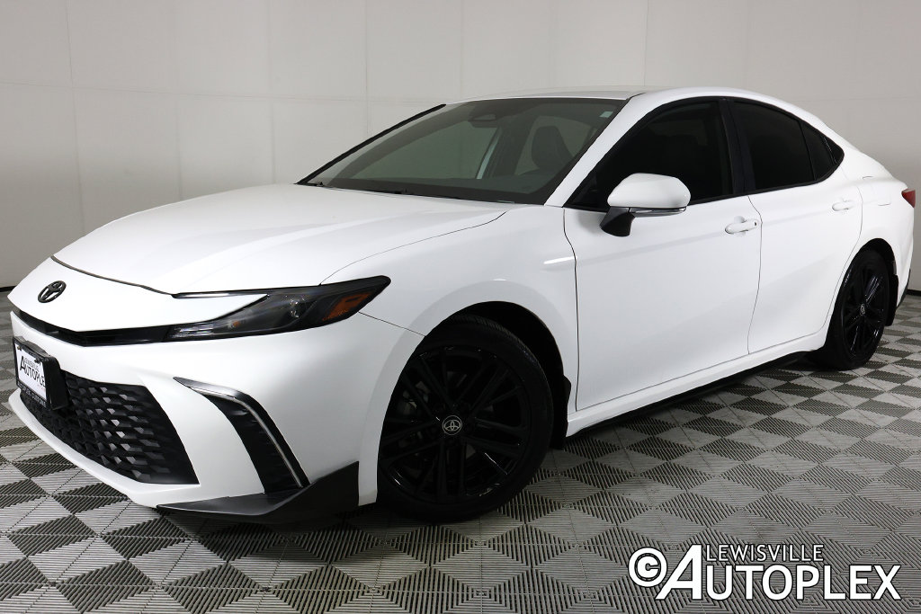 Used 2025 Toyota Camry SE Sedan