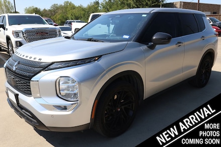 2022 Mitsubishi Outlander SUV Black Edition