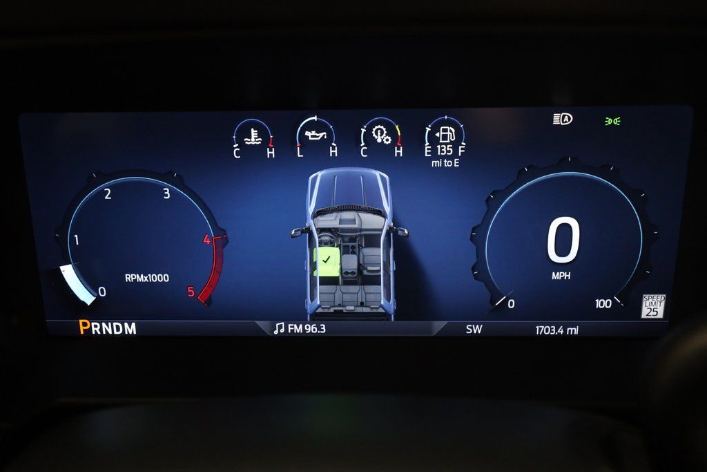 2025 Ford F-450 Super Duty Platinum - Photo 23