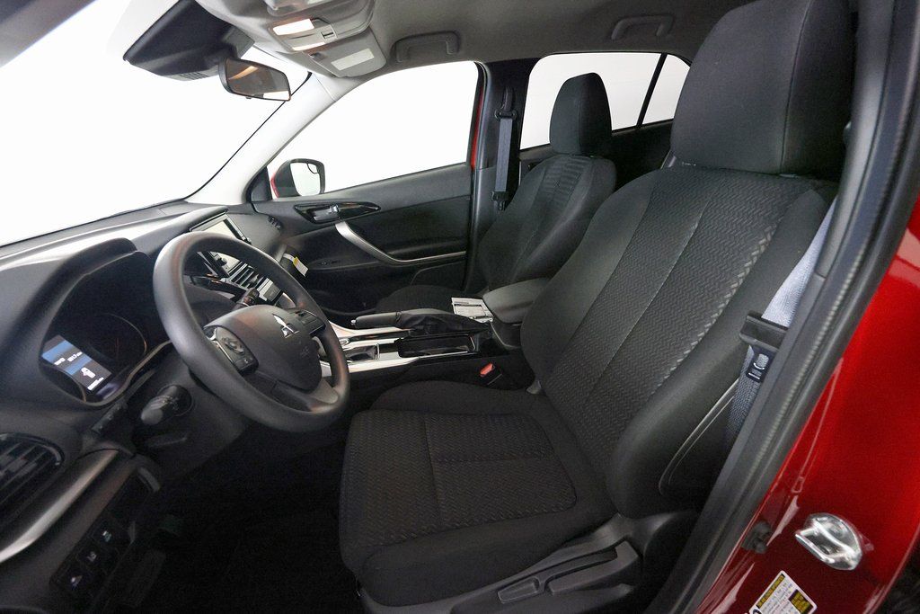 2025 Mitsubishi Eclipse Cross ES - Photo 15