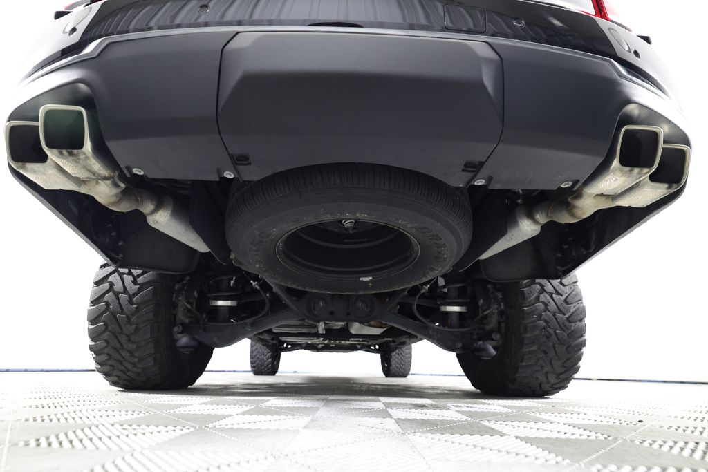 2025 GMC Yukon AT4 - Photo 58