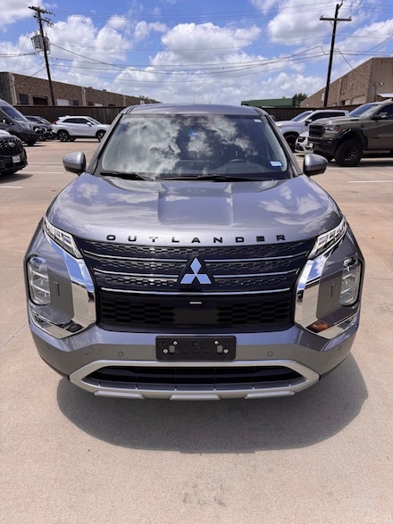 2024 Mitsubishi Outlander SUV SE