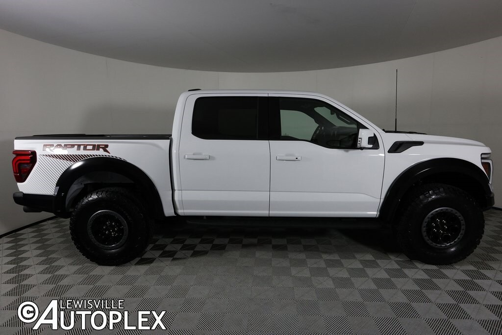 2025 Ford F-150 Raptor photo 4