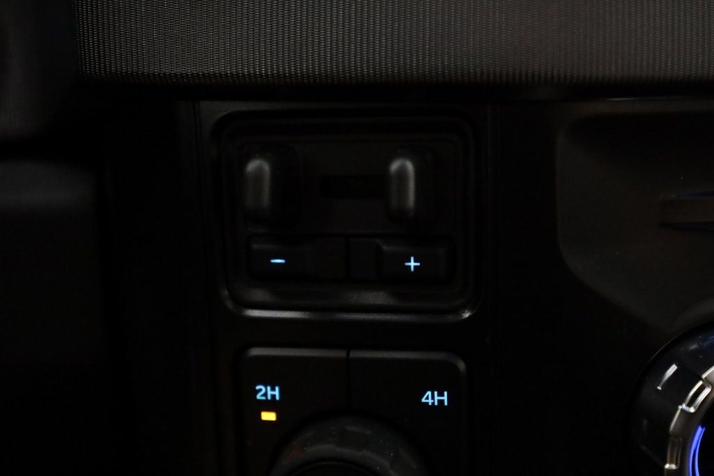 2025 Ford F-250 Super Duty Platinum - Photo 36