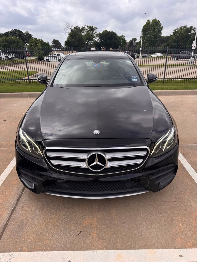 2017 Mercedes-Benz E-Class E300 4MATIC's photo