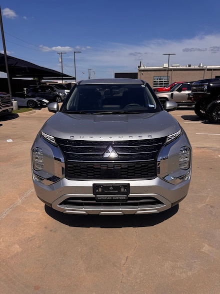 2024 Mitsubishi Outlander SUV SE