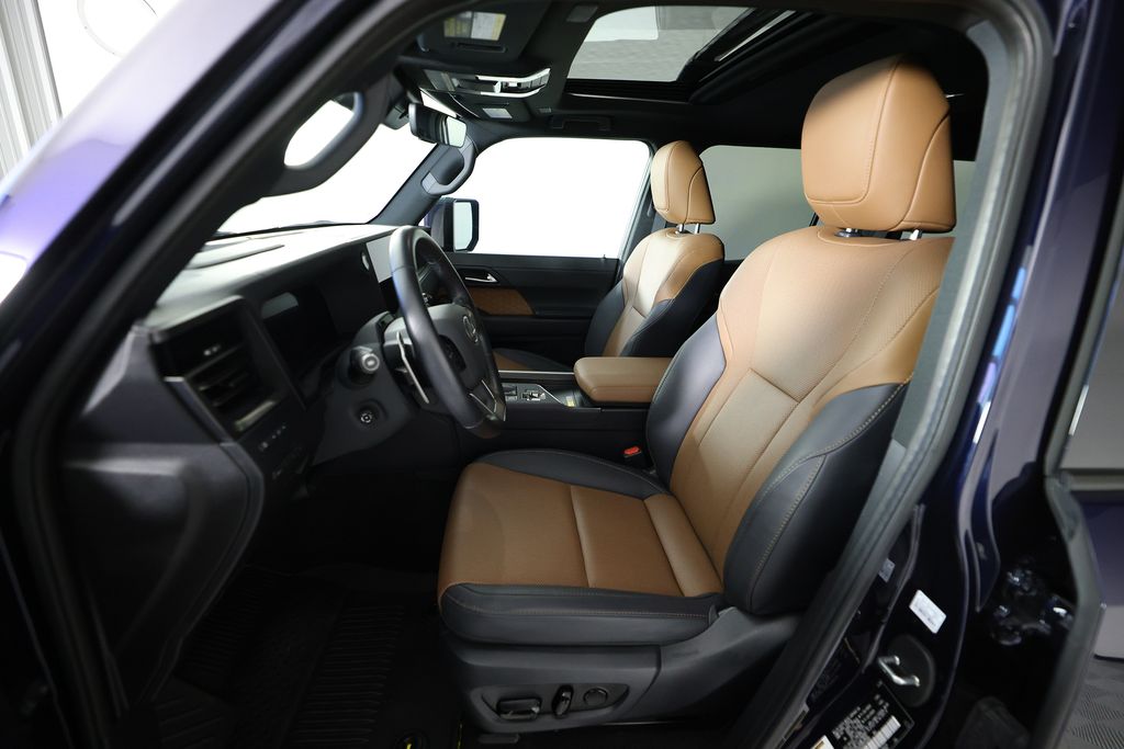 2024 Lexus GX Premium+ - Photo 16