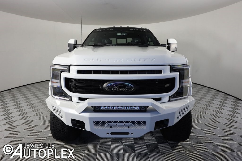 2022 Ford F-250 Lariat photo 2