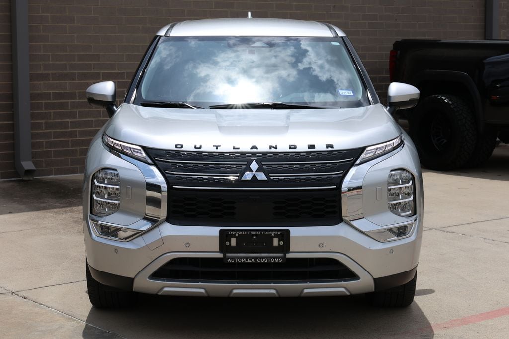 Used 2025 Mitsubishi Outlander PHEV SE SUV