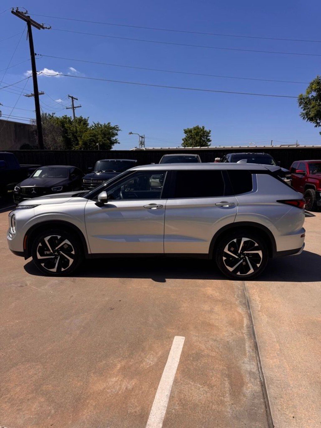 Used 2024 Mitsubishi Outlander SE SUV