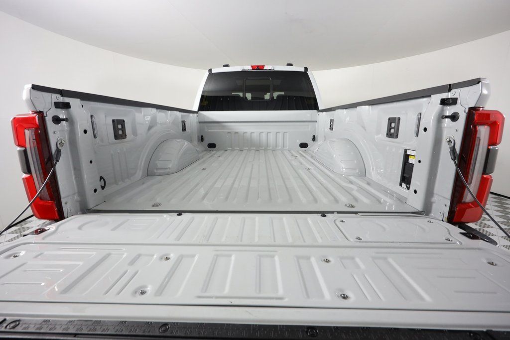 2025 Ford F-250 Super Duty Platinum - Photo 7