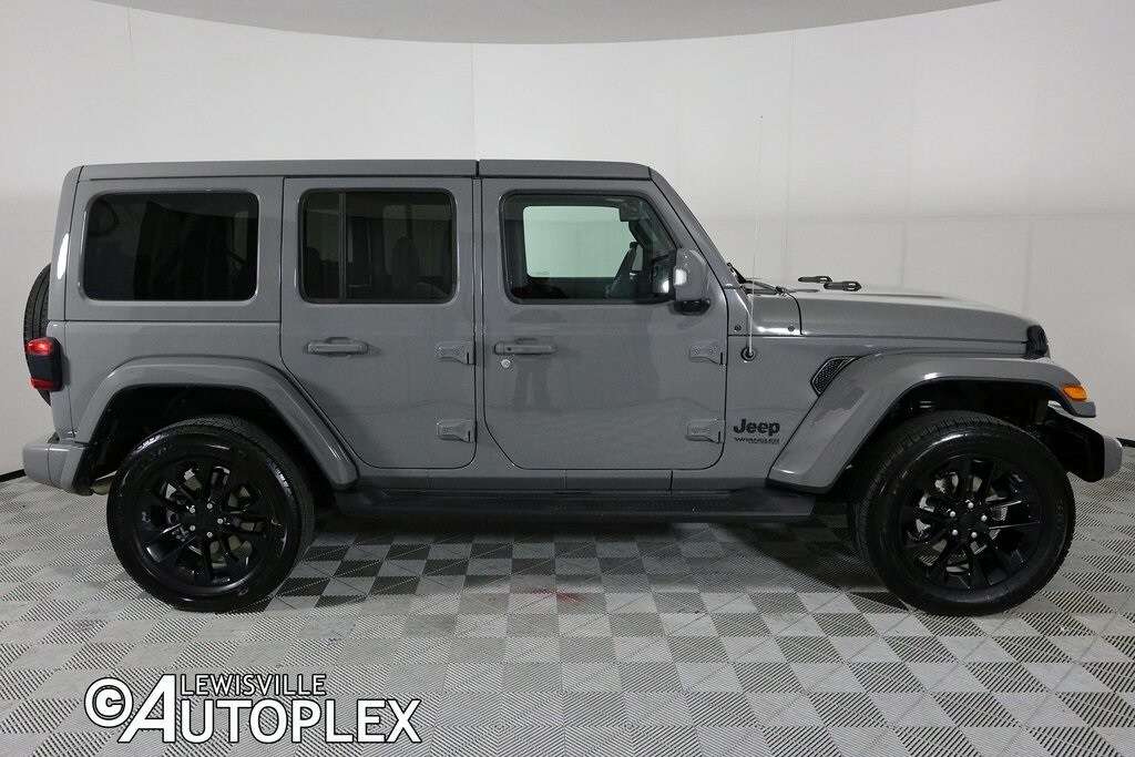 2022 Jeep Wrangler Unlimited Sahara High Altitude photo 4