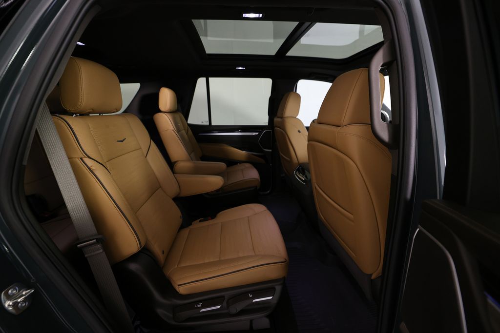 2026 Cadillac Escalade Luxury - Photo 11