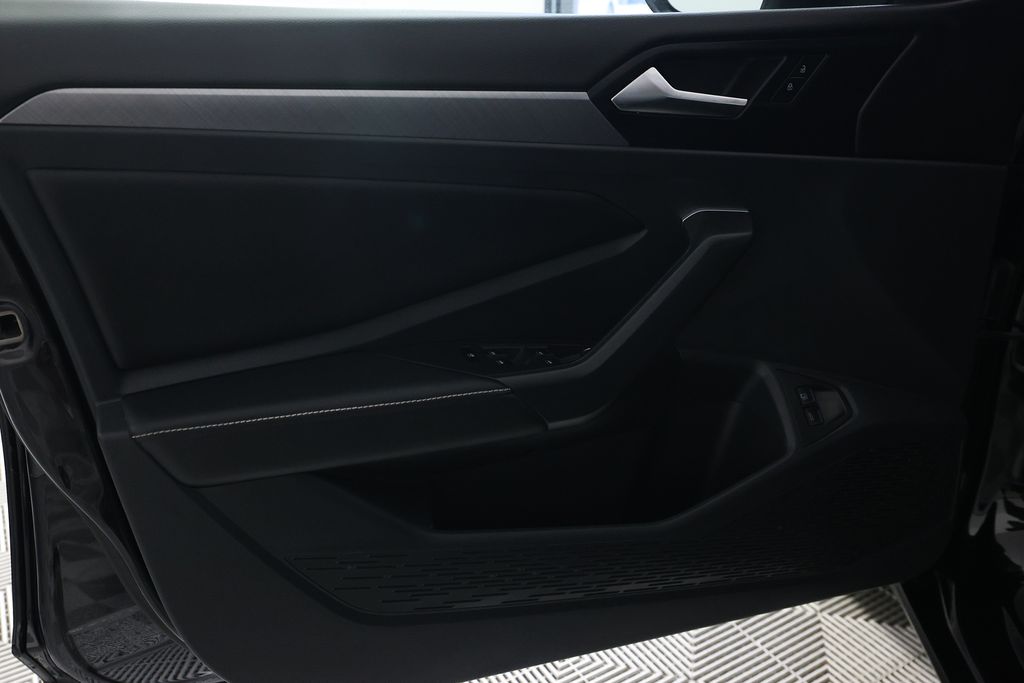 2024 Volkswagen Jetta SE - Photo 15
