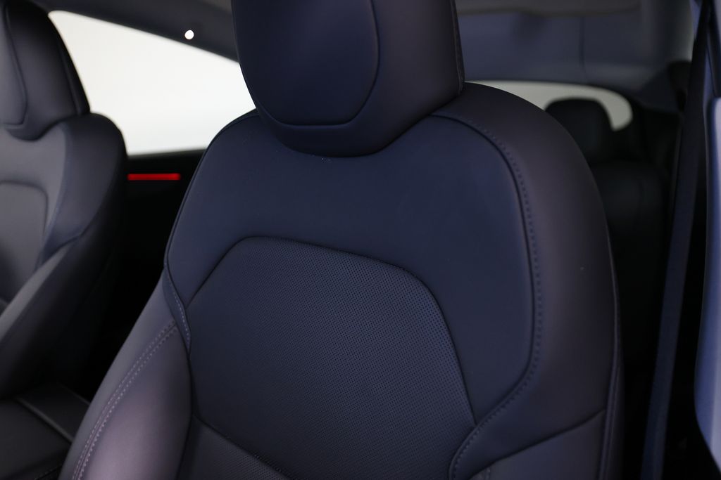 2026 Tesla Model Y Long Range - Photo 29