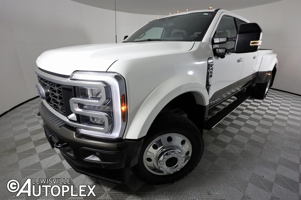 2025 Ford F-450 Super Duty King Ranch's photo