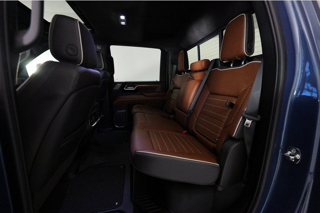 2025 GMC Sierra 3500HD Denali Ultimate - Photo 14