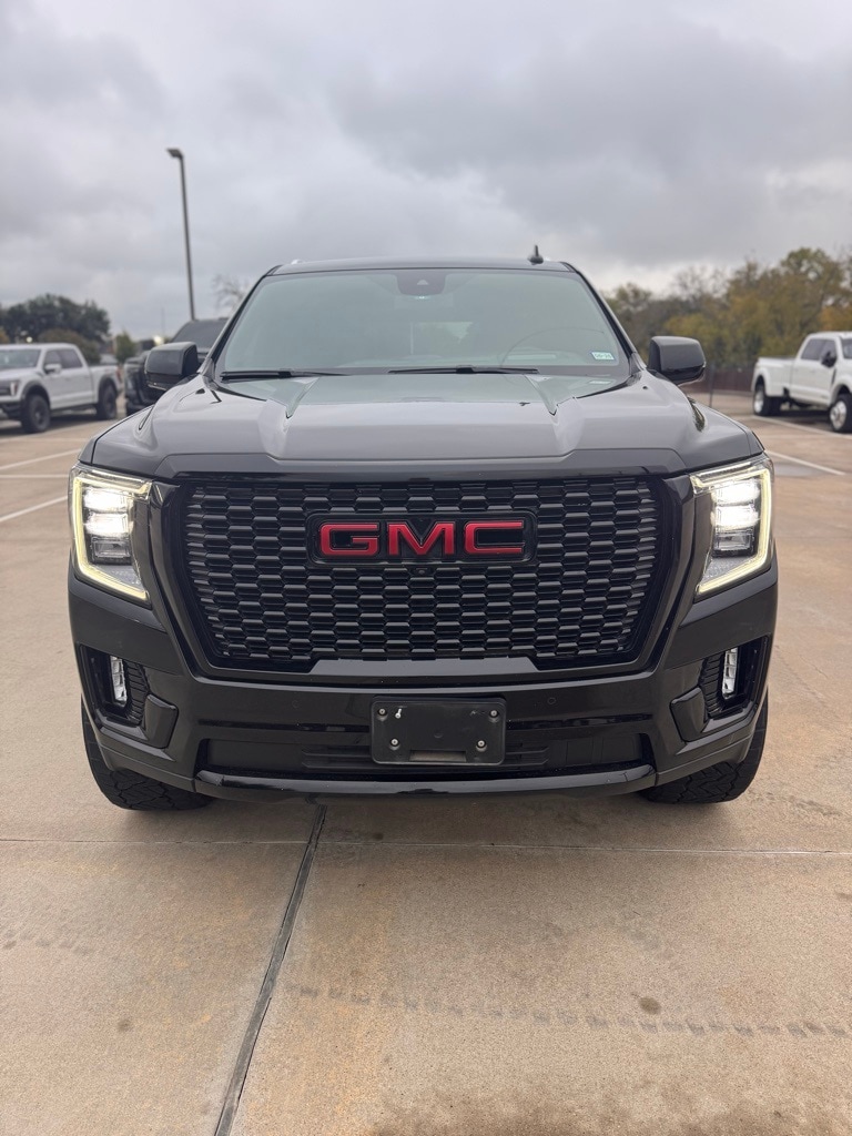 2024 GMC Yukon Denali's photo