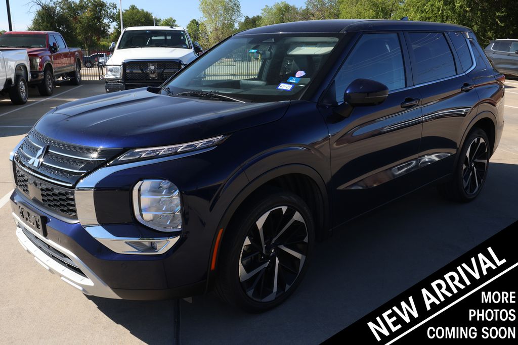 Used 2023 Mitsubishi Outlander SE