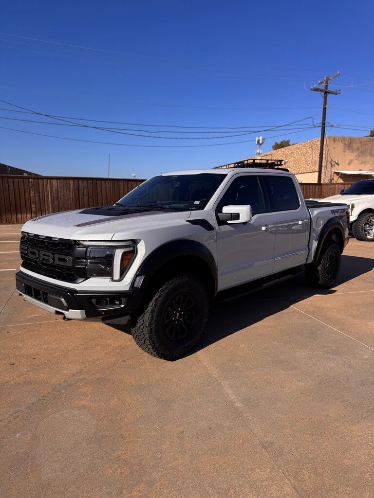 2025 Ford F-150 Raptor photo 2