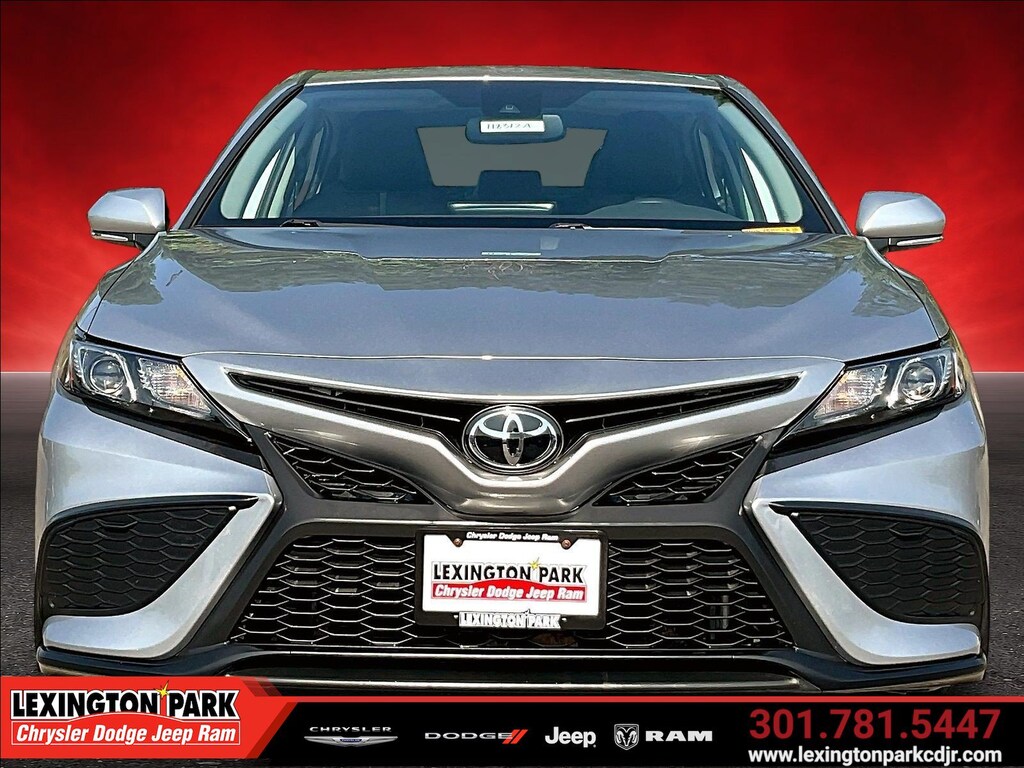 Used 2022 Toyota Camry SE SE Auto