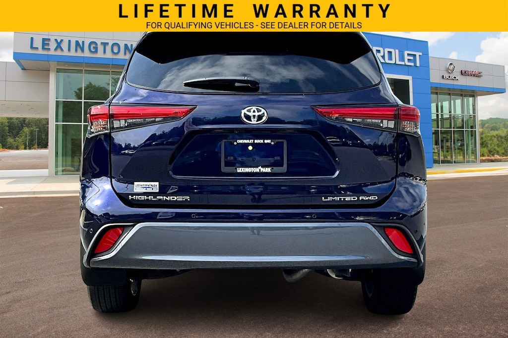 Used 2023 Toyota Highlander