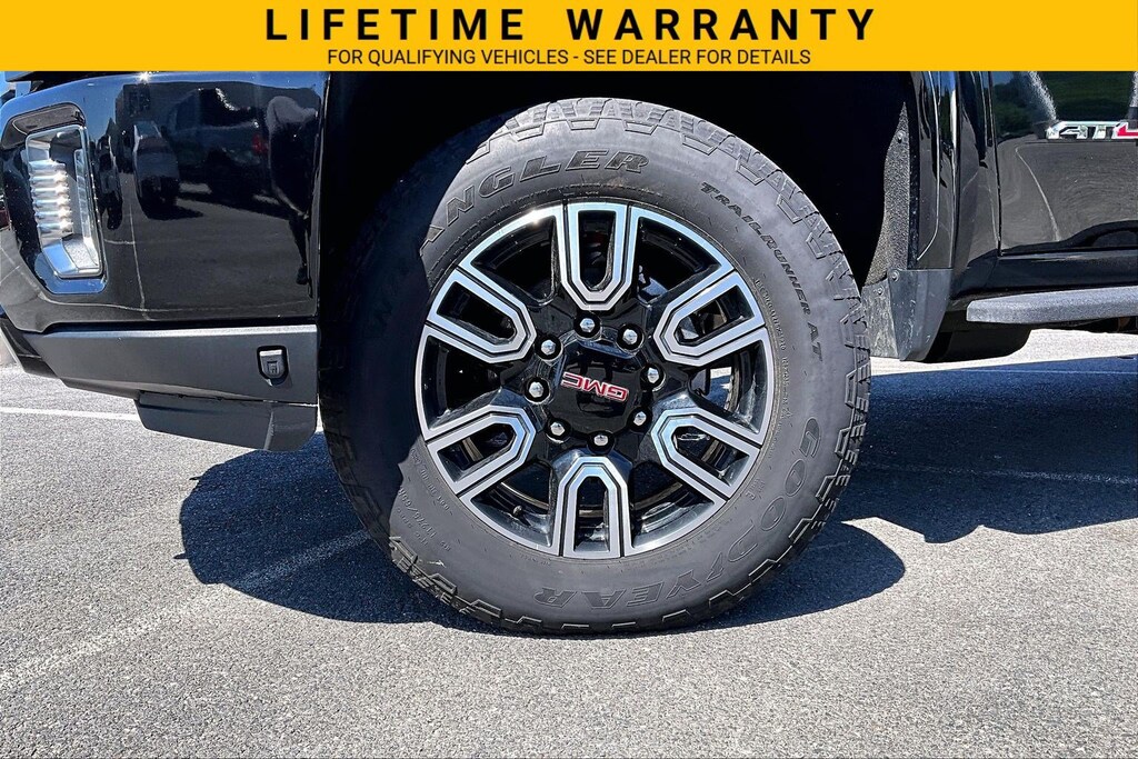 Used 2021 GMC Sierra 2500HD AT4 4WD Crew Cab 159 AT4