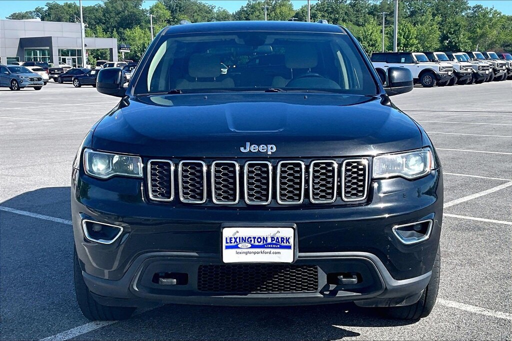 Used 2018 Jeep Grand Cherokee Laredo E Laredo E 4x4 *Ltd Avail*