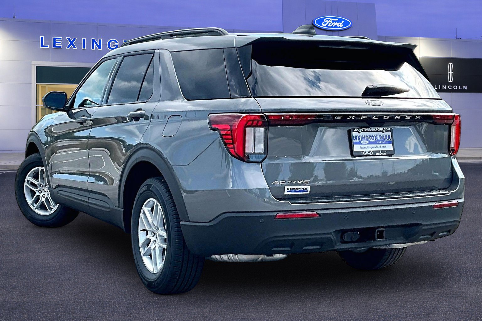 New 2027 Ford Explorer Active w/200A Pkg Active w/200A Pkg 4WD