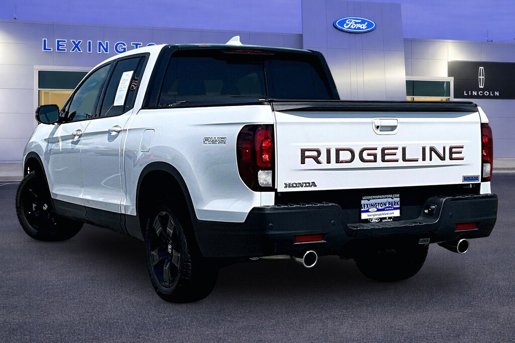 Used 2025 Honda Ridgeline Black Edition Black Edition AWD