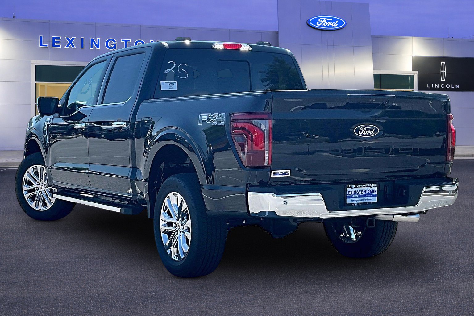 New 2026 Ford F-150 LARIAT LARIAT 4WD SuperCrew 5.5 Box