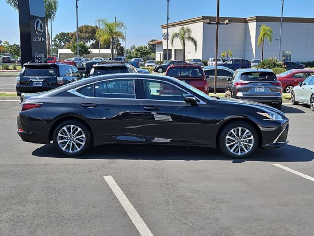 Certified 2024 Lexus ES 350  Sedan