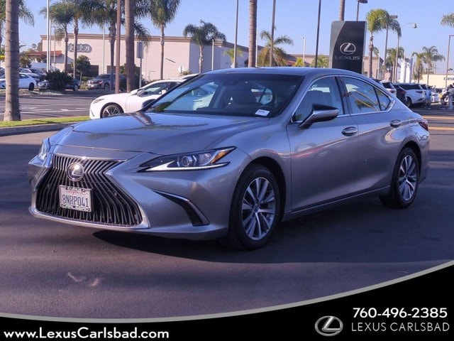 2020 Lexus ES 350's photo