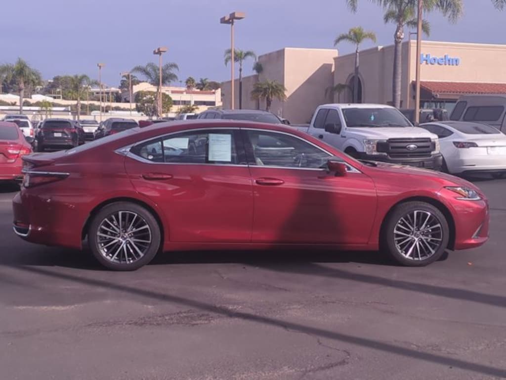 Certified 2025 Lexus ES 300h Base Sedan