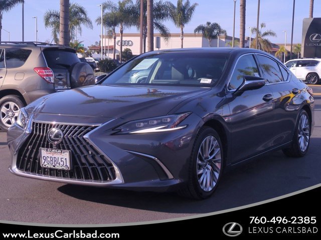 2023 Lexus ES Hybrid 300h Ultra Luxury's photo