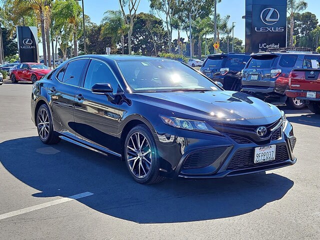 2023 Toyota Camry SE photo 2