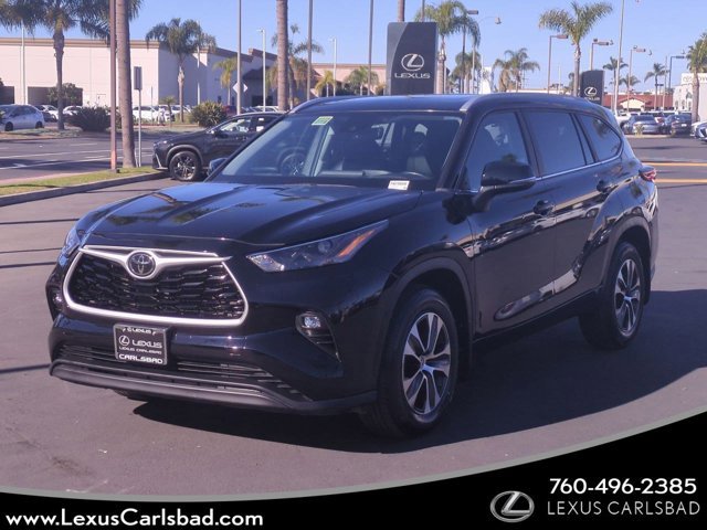 2023 Toyota Highlander XLE's photo