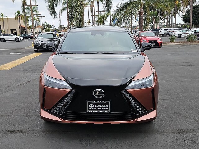 2024 Lexus RZ 300e Luxury photo 2