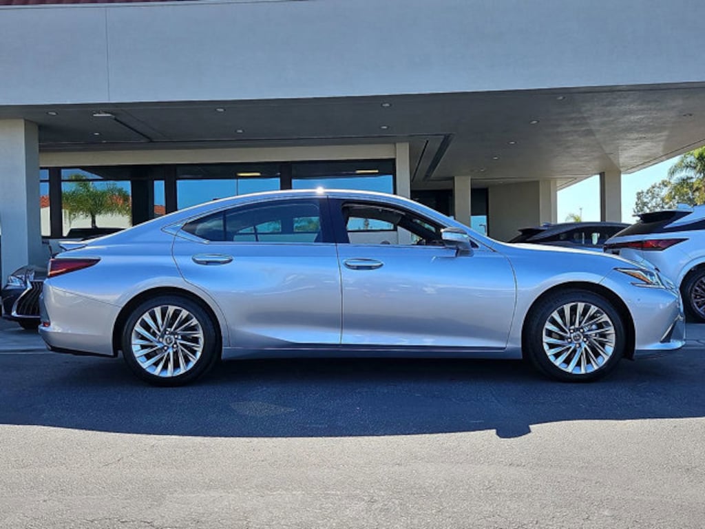 Used 2022 Lexus ES 350 Luxury Sedan