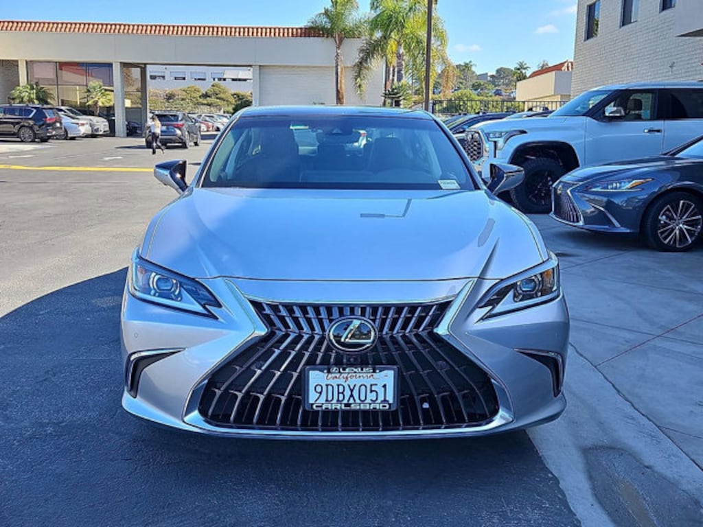 Used 2022 Lexus ES 350 Luxury Sedan