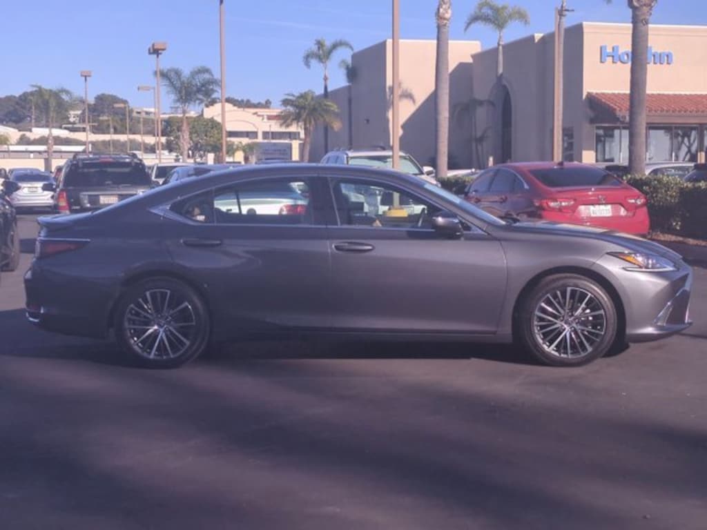 Used 2024 Lexus ES 300h Base Sedan