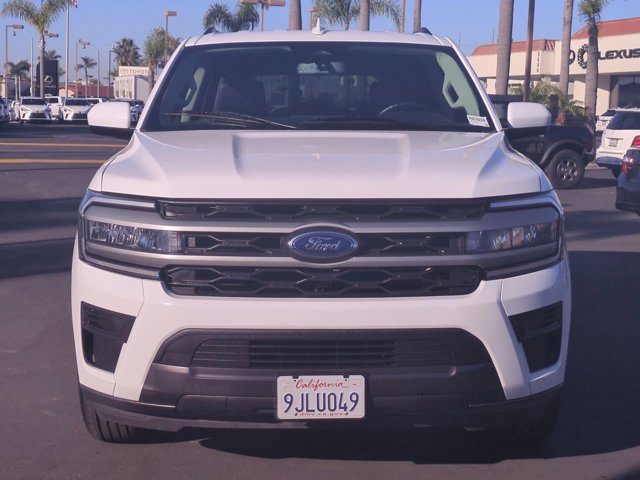 2024 Ford Expedition XLT photo 2
