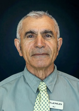 Staff member Ali Hosseini from ID_e7ed0065d959