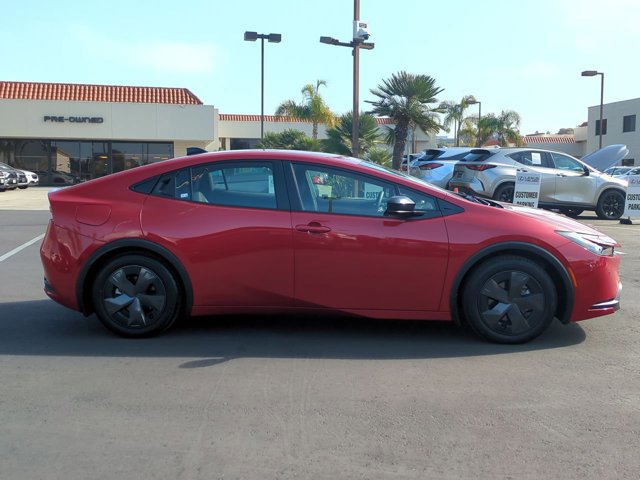 2026 Toyota Prius Plug-in Hybrid SE photo 4