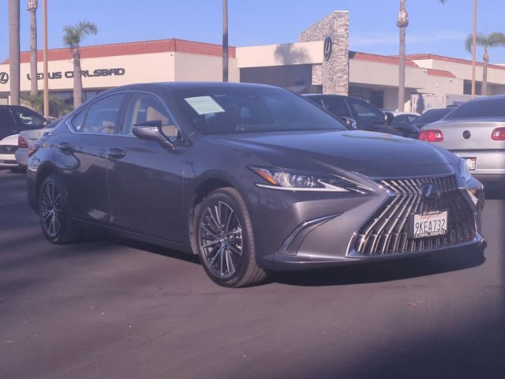Used 2024 Lexus ES 300h Base Sedan