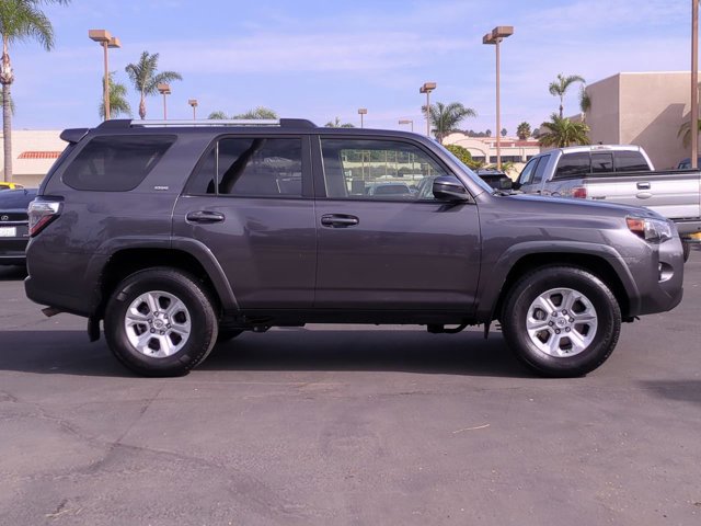 2023 Toyota 4Runner SR5 photo 3
