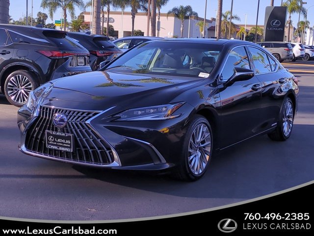 2022 Lexus ES Base's photo