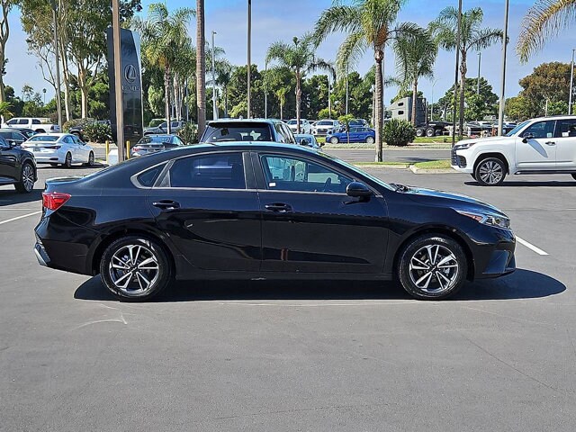 2022 Kia Forte LXS photo 4
